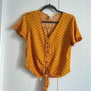 3/$45 Flutter sleeve tie front Blouse